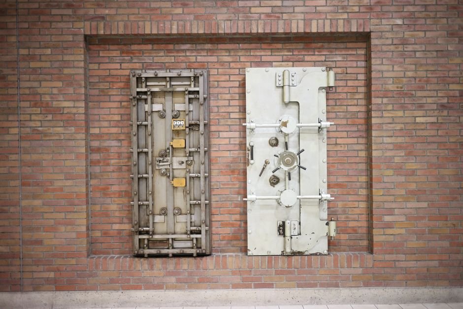 gold bars bank vault