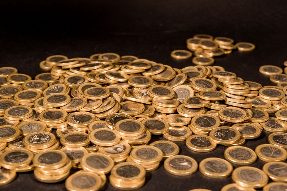 gold coins inspection